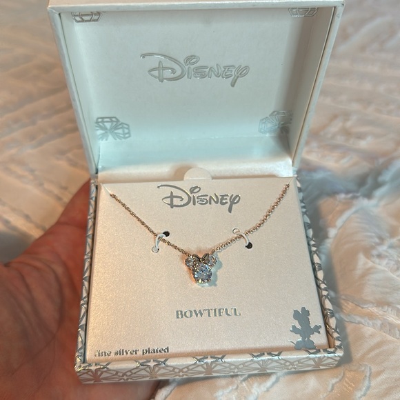 NIB Disney Minnie Mouse cubic zirconia silver sparkling necklace - Picture 1 of 5